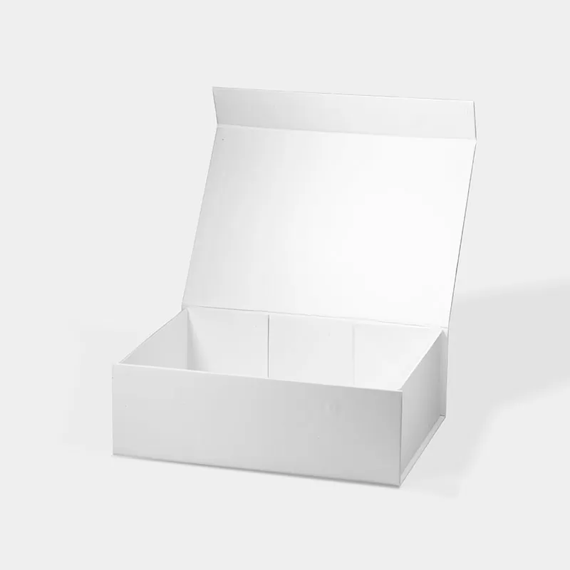 BOX: MEDIUM WHITE MAGNETIC GIFT BOX (PACK OF 10)