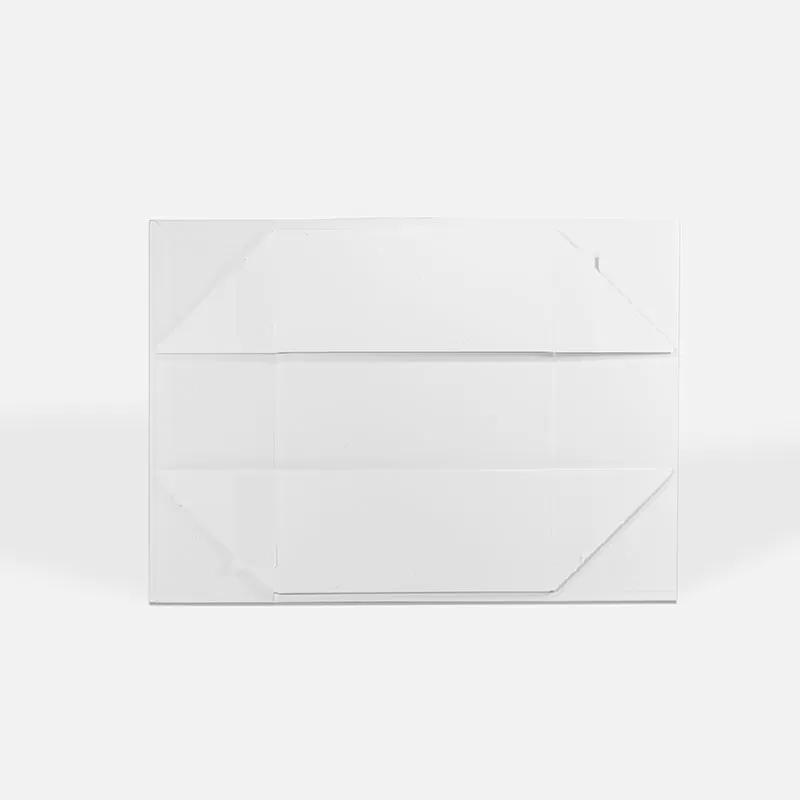 BOX: MEDIUM WHITE MAGNETIC GIFT BOX (PACK OF 10)