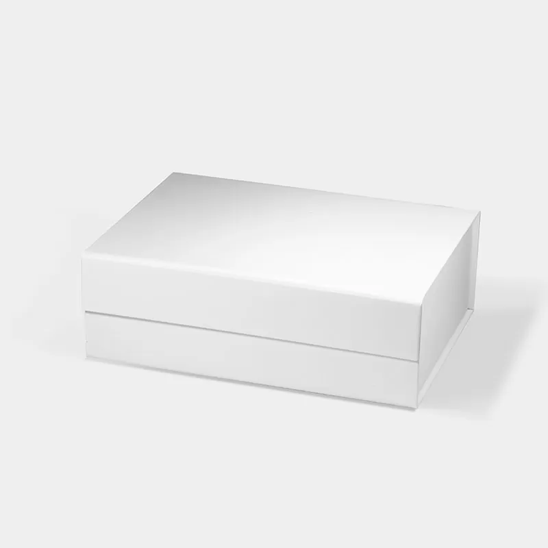 BOX: MEDIUM WHITE MAGNETIC GIFT BOX (PACK OF 10)