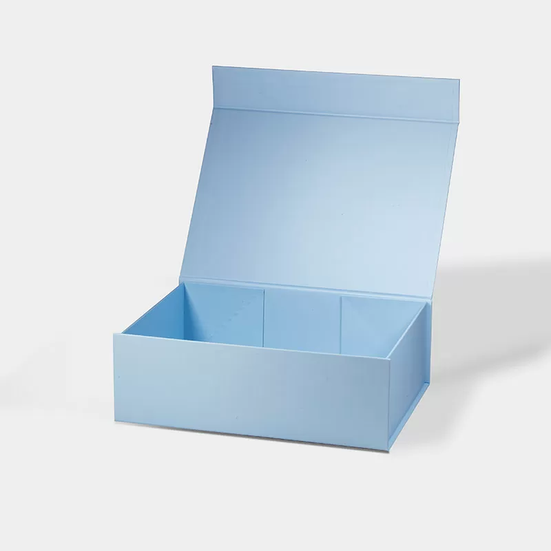 BOX: MEDIUM BABY BLUE MAGNETIC GIFT BOX (PACK OF 10)